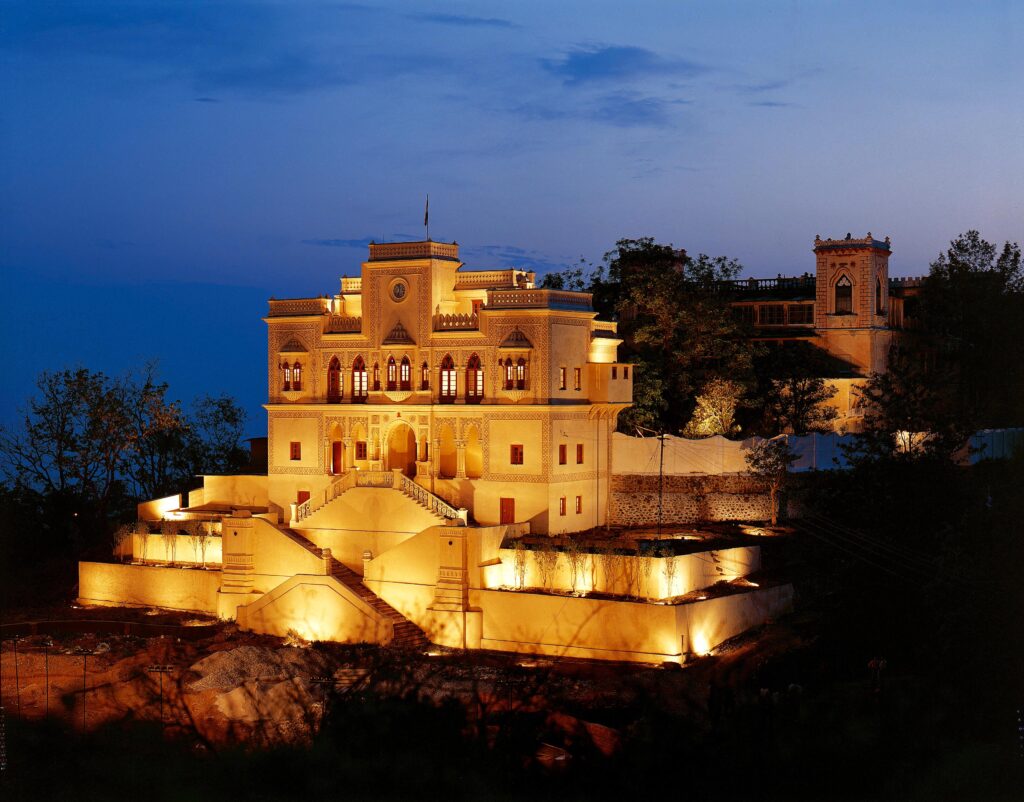 Ananda Palace full width